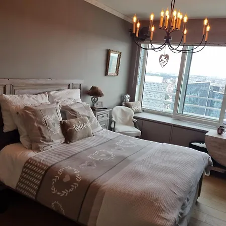 Romantics Rooms In Brussels Sky-2